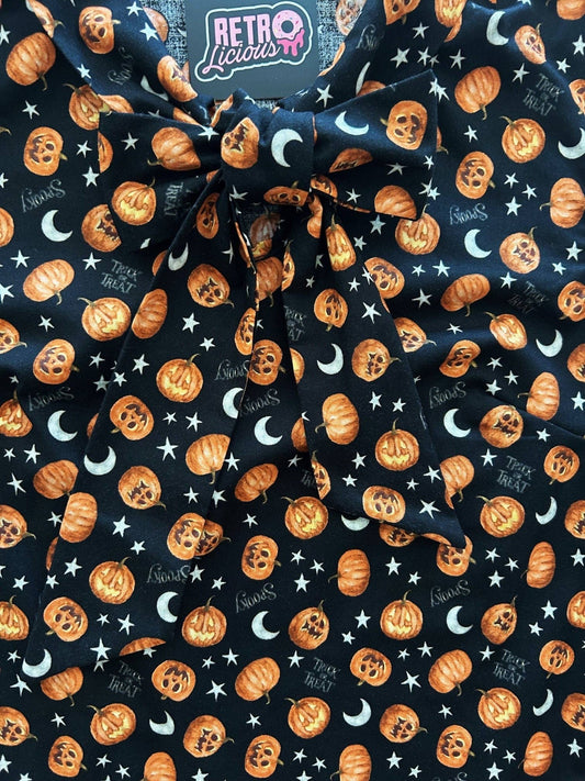 Jack-o’-lantern Bow Top