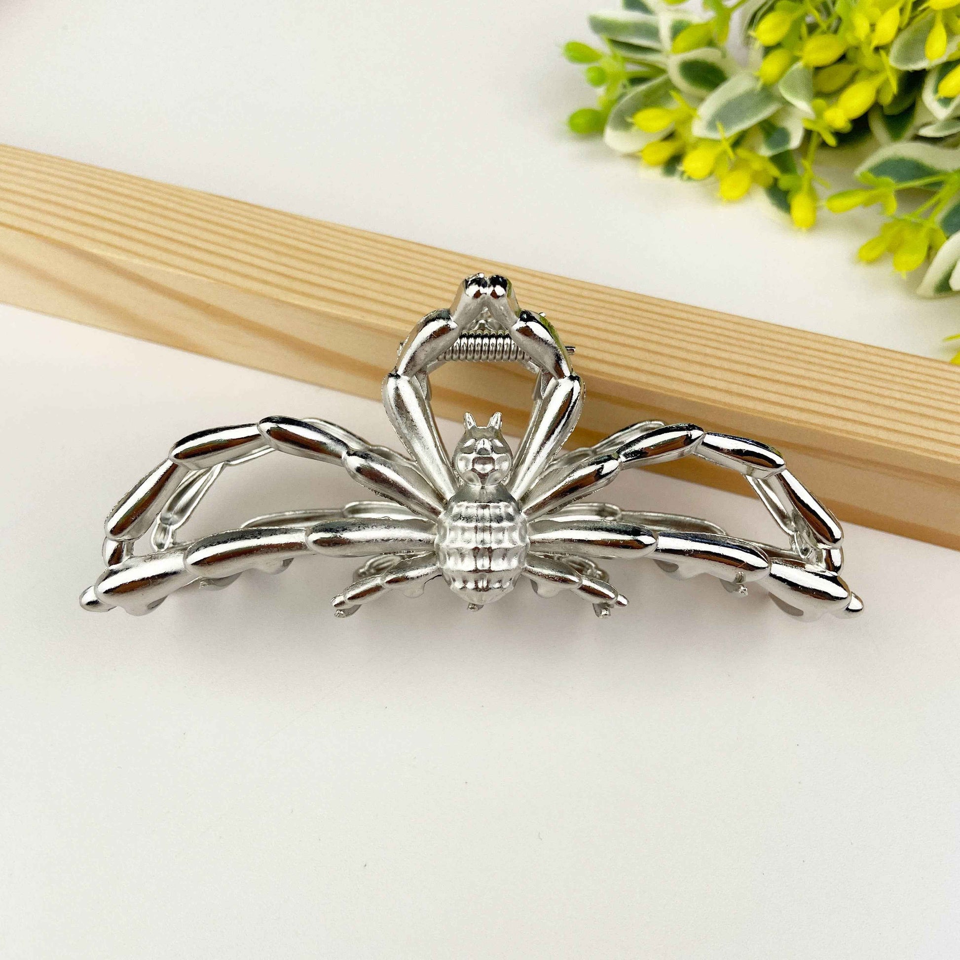 Personalized spider metal hair clip